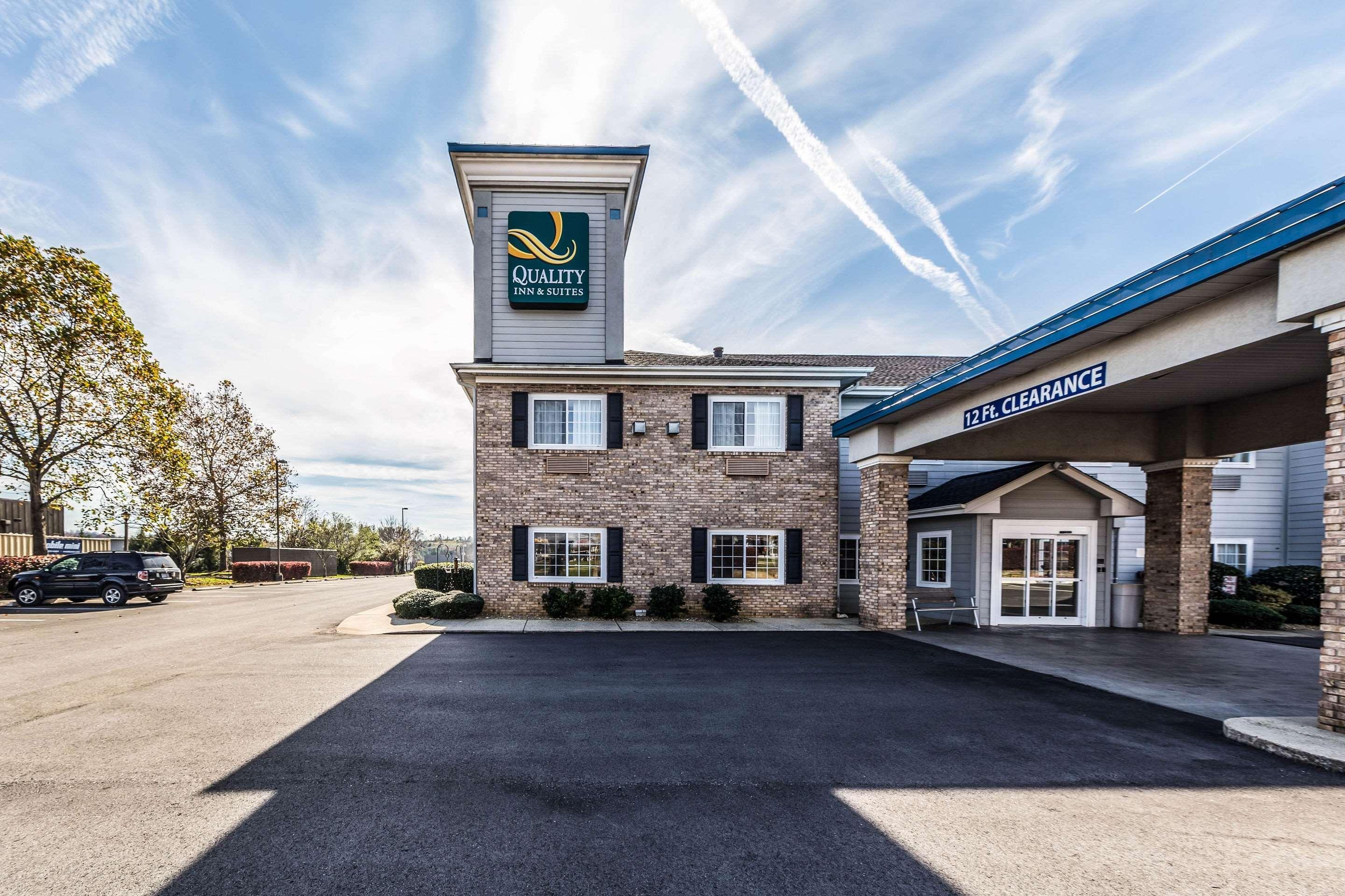 Quality Inn & Suites Hendersonville - Flat Rock Exterior foto