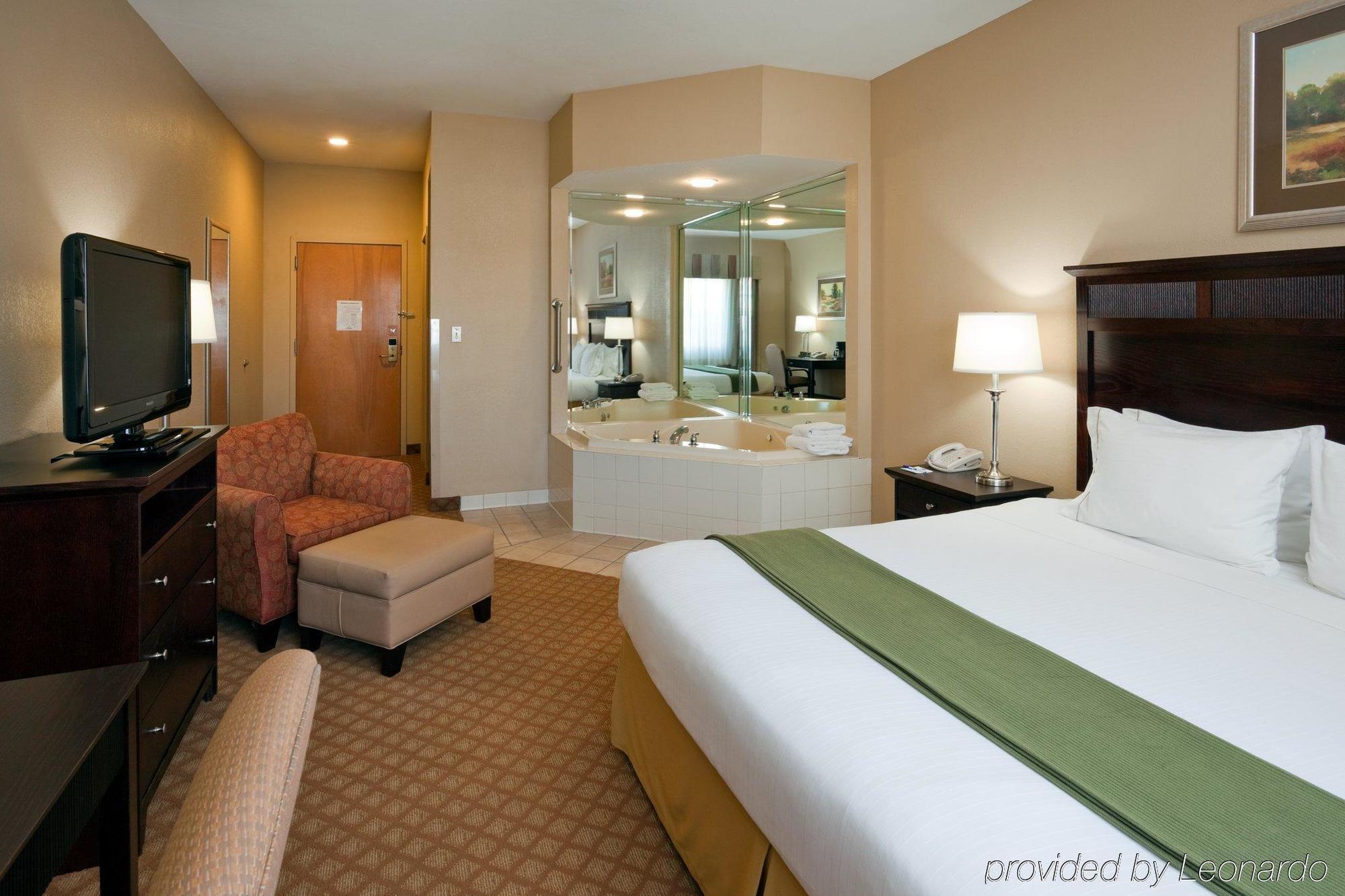 Quality Inn & Suites Hendersonville - Flat Rock Zimmer foto
